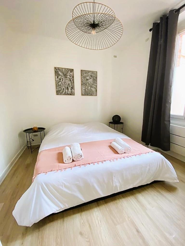 Au Coeur De Ville Laval (Mayenne) Quarto foto
